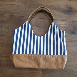 BUENO Striped Canvas Tote Blue Cream Brown Faux Handles Bottom Purse
